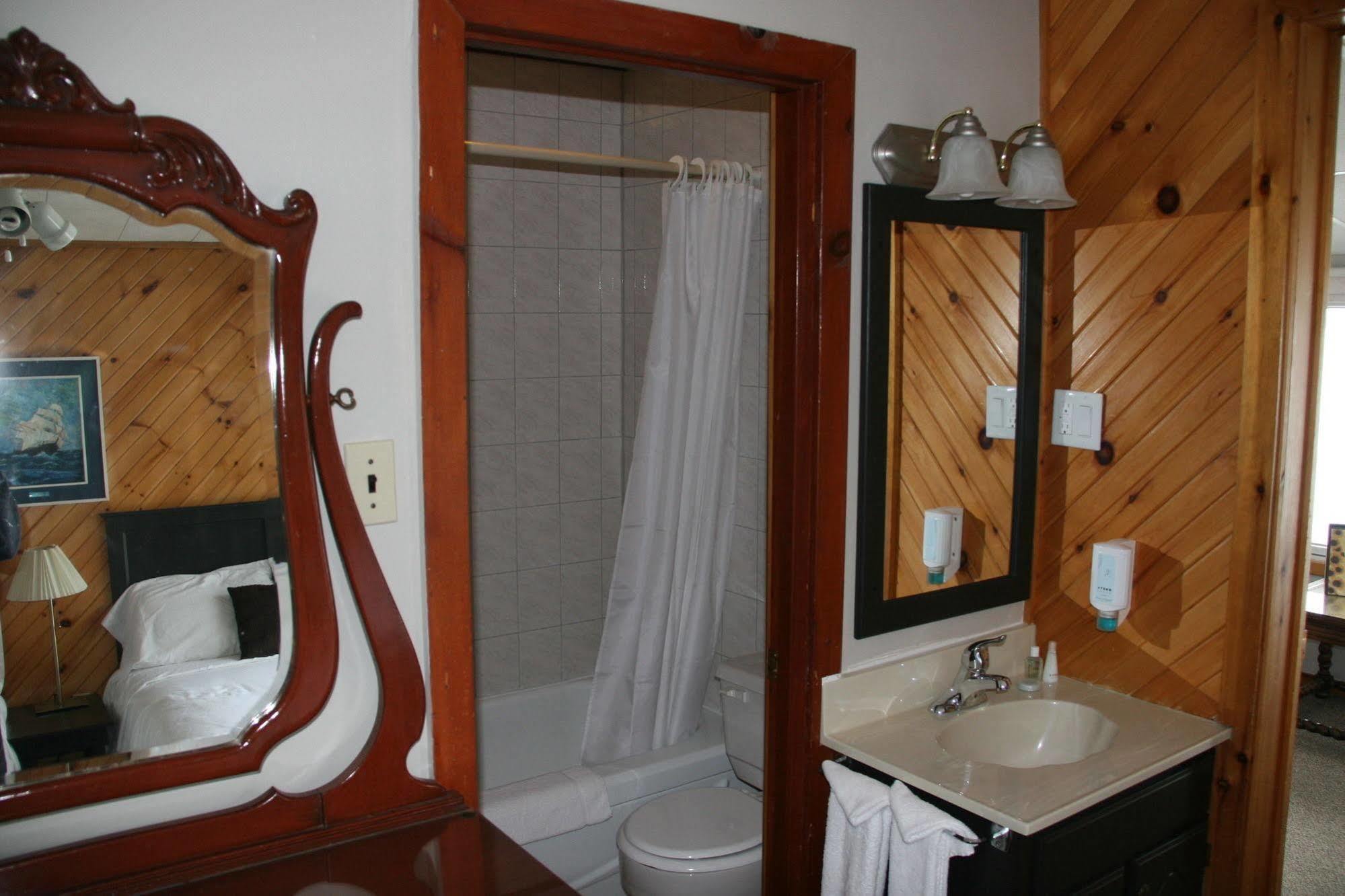 Beachwood Resort Deer Bay Екстер'єр фото